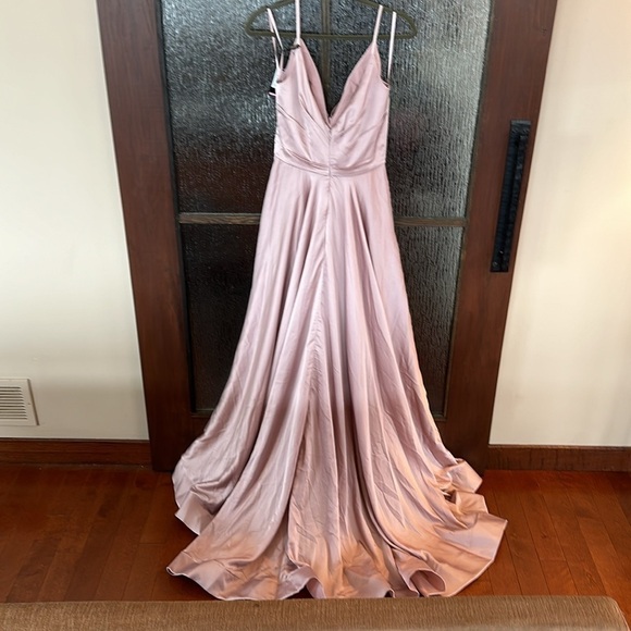 La Femme
Long Satin Dress with Side Slit and V Shaped Back size 8 - Picture 7 of 11